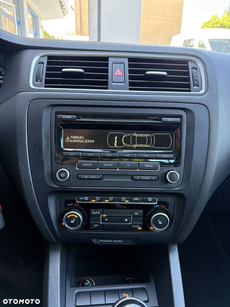 Volkswagen Jetta - 21