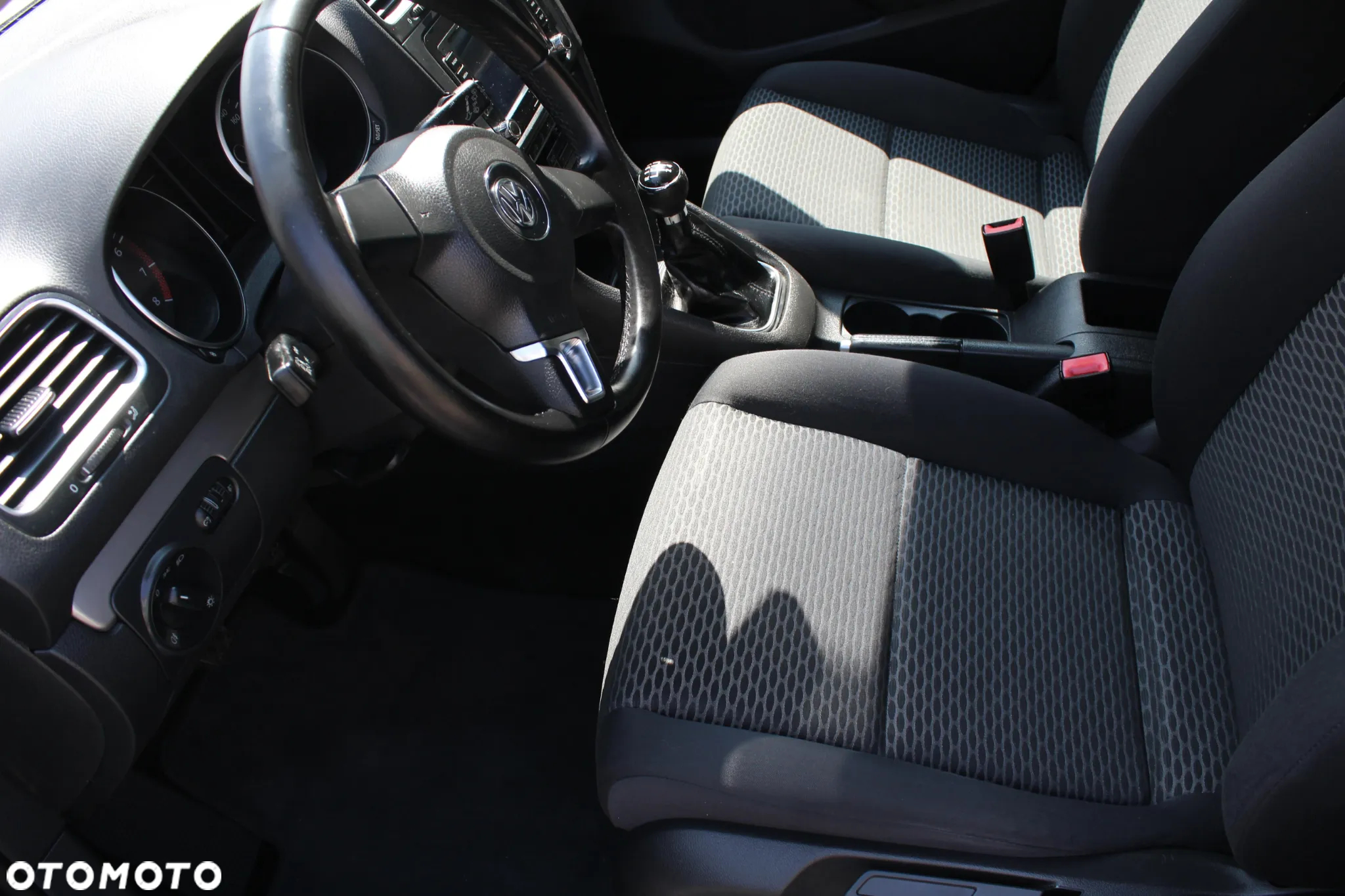 Volkswagen Golf - 15