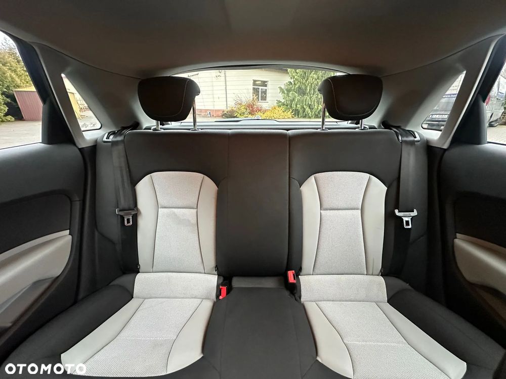 Audi A1 Sportback 1.6 TDI Ambition - 23