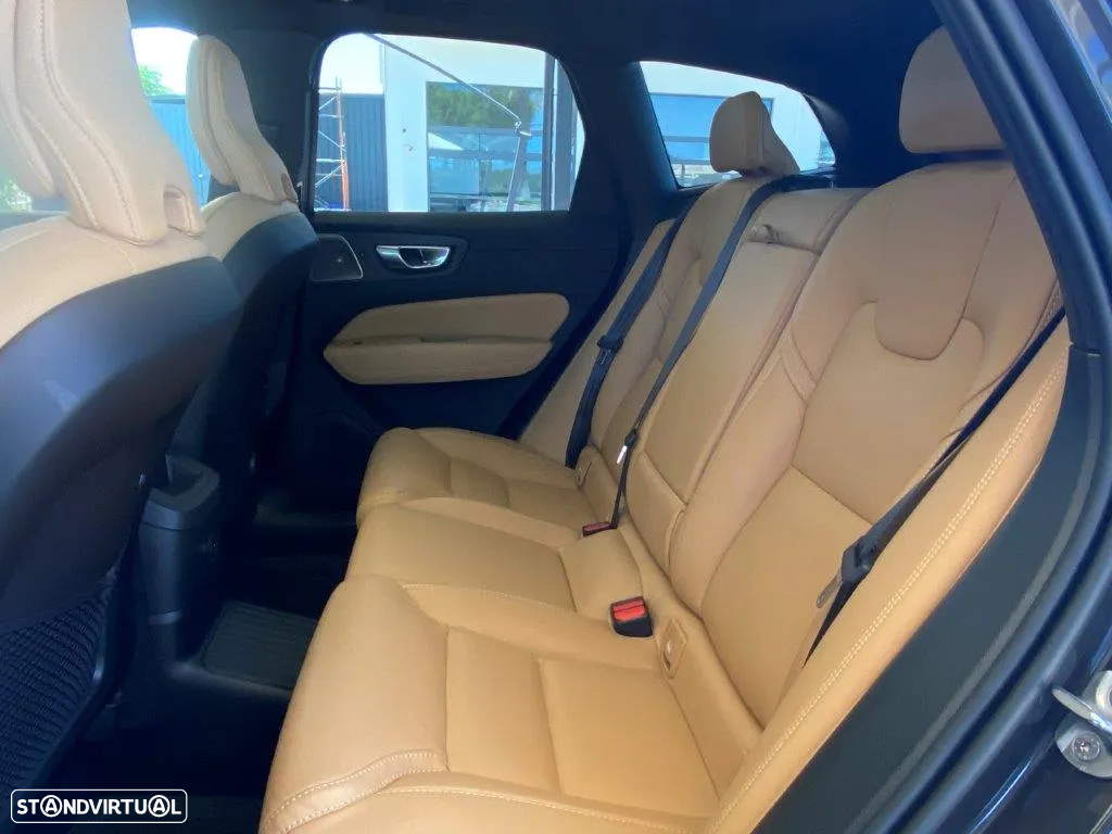 Volvo XC 60 2.0 T8 PHEV Ultimate Dark AWD - 14