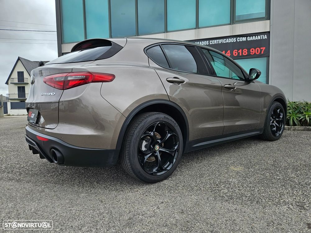 Alfa Romeo Stelvio 2.2 D Super AT8 - 5