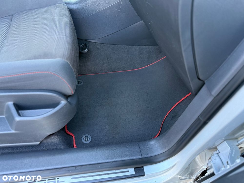 Volkswagen Golf Plus 1.9 TDI Goal - 27