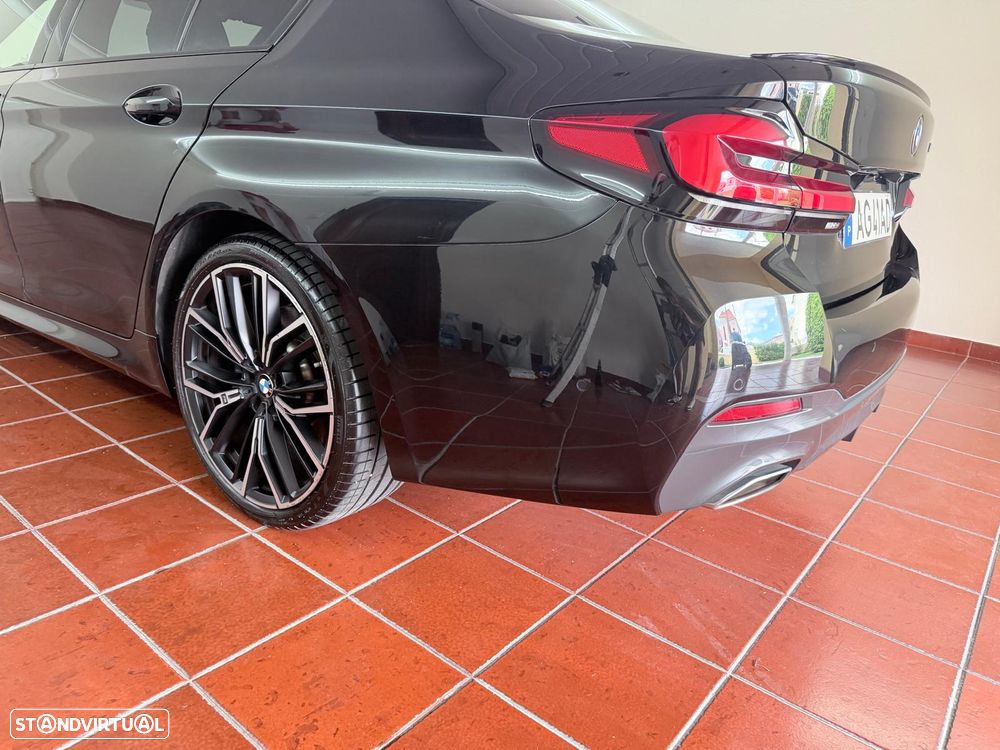 BMW 530 e Pack M - 11