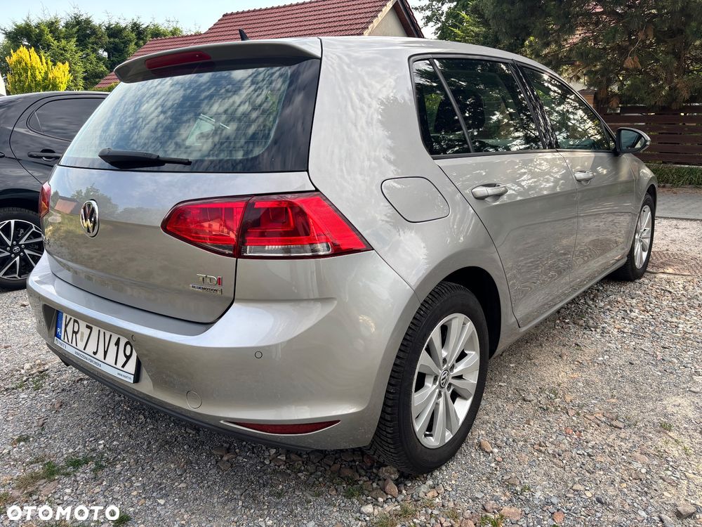 Volkswagen Golf VI 1.6 TDI BlueMot Comfortline - 4