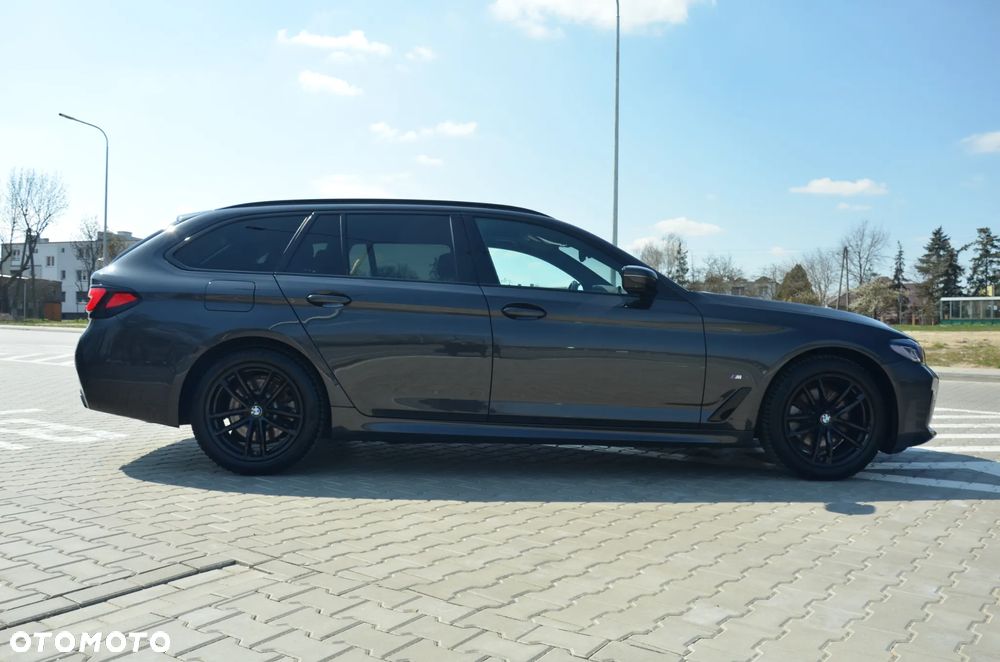 BMW Seria 5 520d Sport - 6