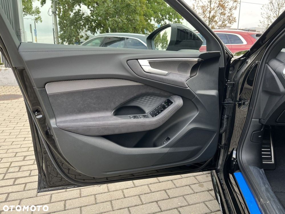 Audi S5 Avant - 11