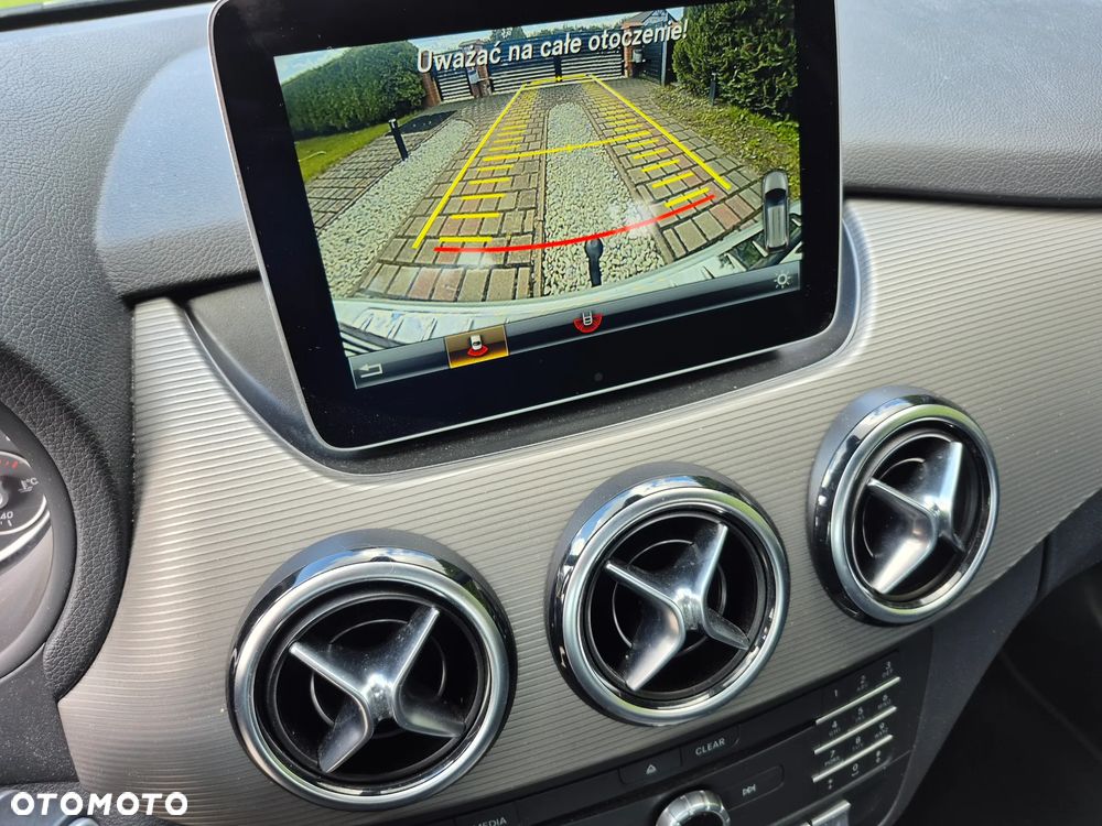 Mercedes-Benz Klasa B 180 7G-DCT UrbanStyle Edition - 10