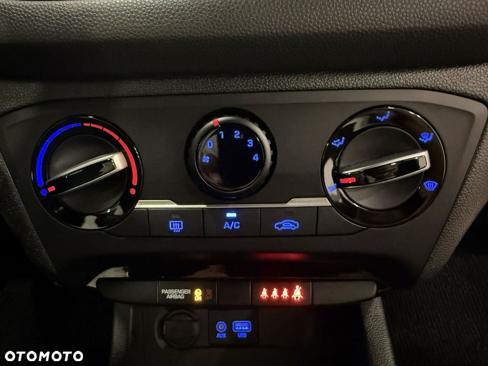 Hyundai i20 1.2 Elegant - 27