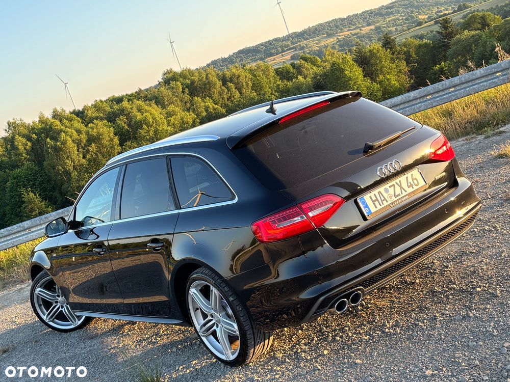 Audi A4 Avant 2.0 TDI quattro sport - 13