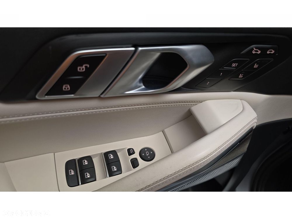 BMW X6 - 32