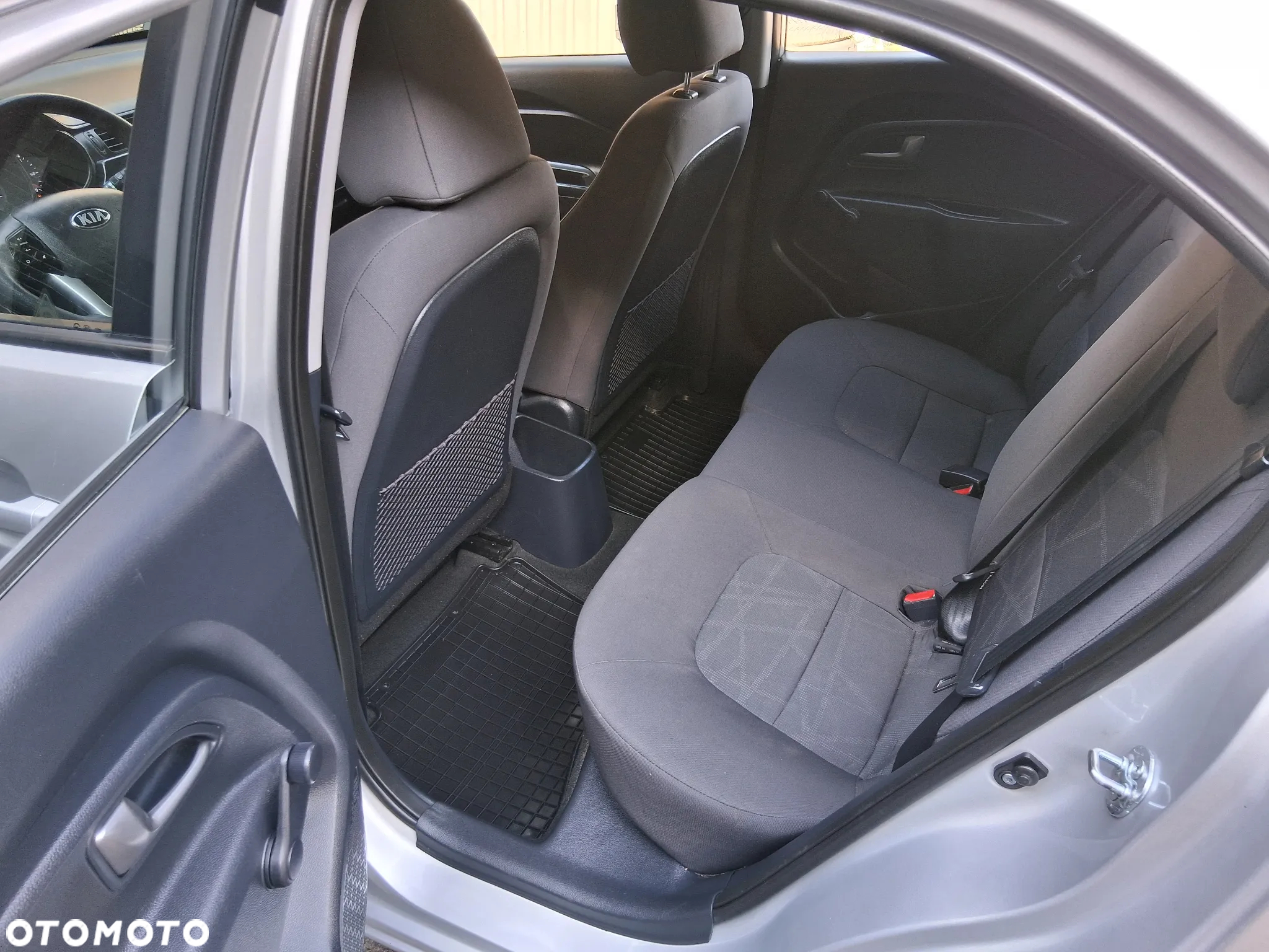 Kia Rio - 18