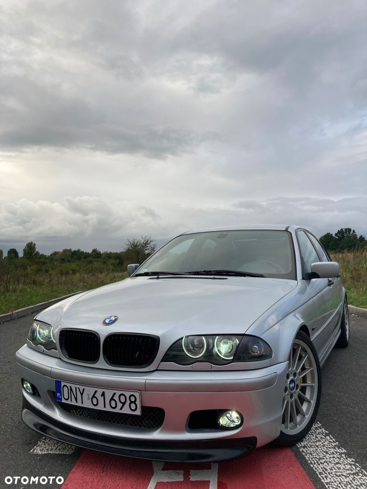 BMW Seria 3 330i Edition Sport - 15
