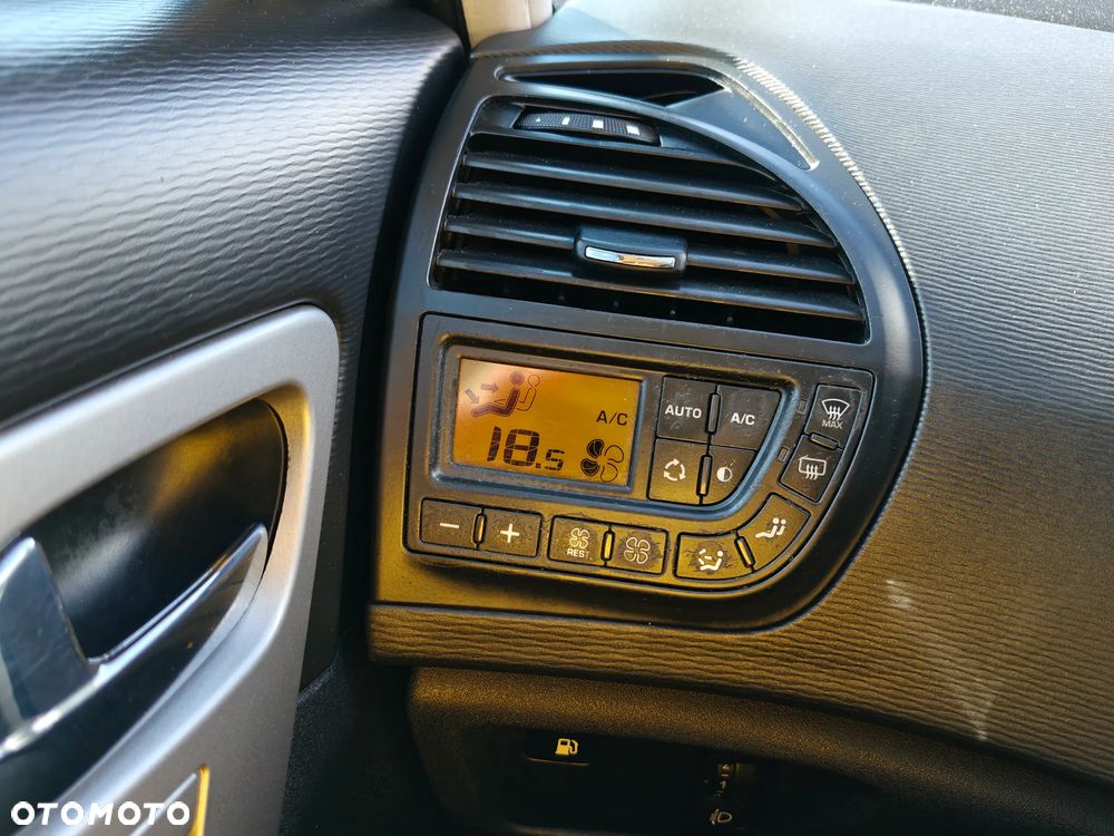 Citroën C4 Grand Picasso 1.6 HDi Equilibre Navi Pack - 23