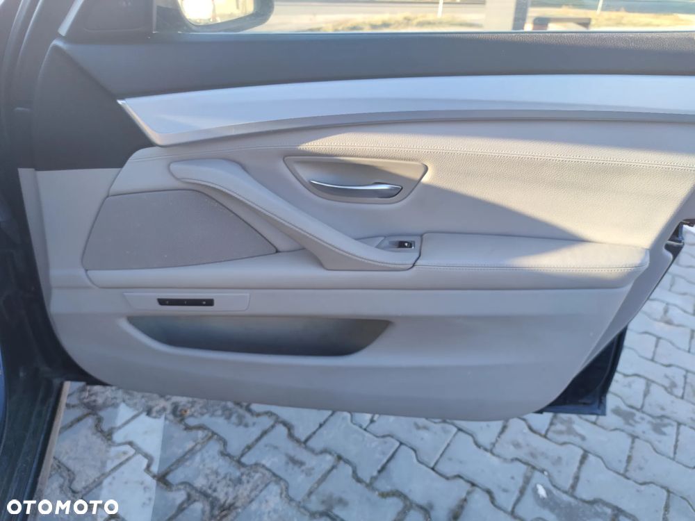 BMW Seria 5 535d xDrive Sport-Aut - 16
