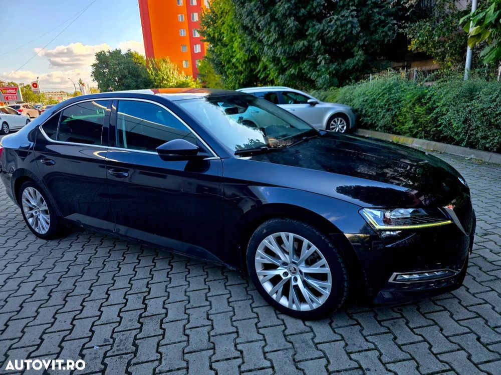 Skoda Superb 2.0 TDI DSG Style - 1
