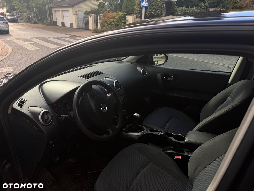 Nissan Qashqai - 25