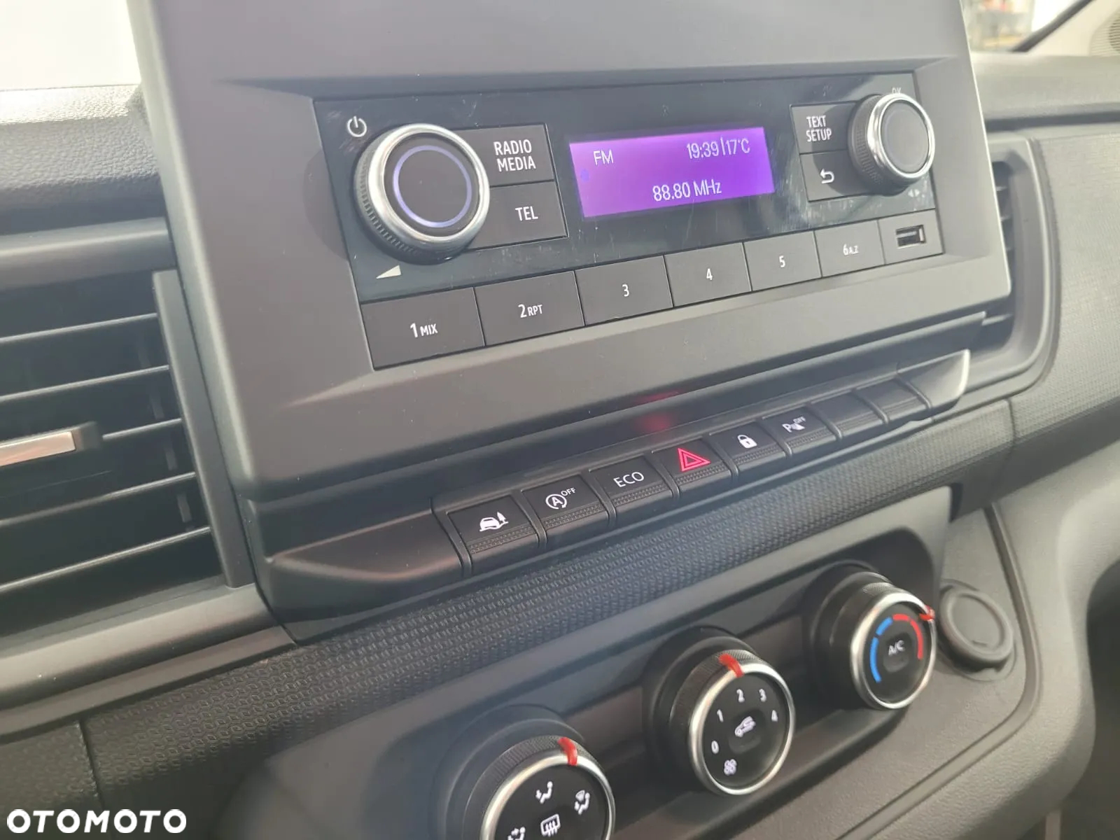 Renault Trafic - 16
