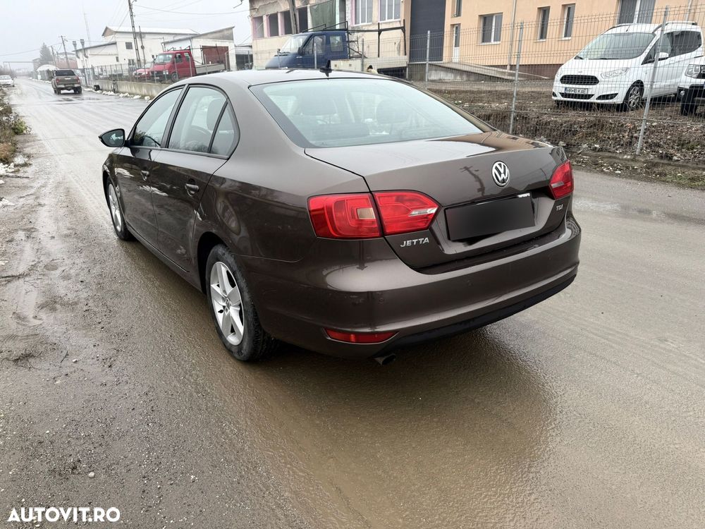 Volkswagen Jetta 1.6 TDI CR DPF Comfortline - 4