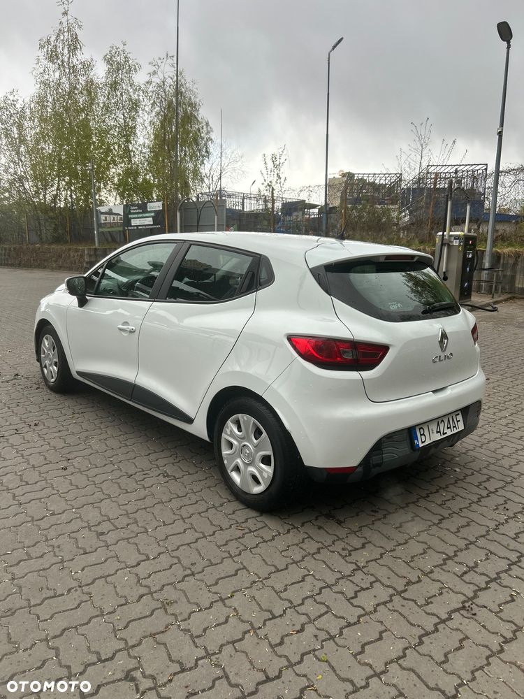 Renault Clio 1.2 16V Life - 4