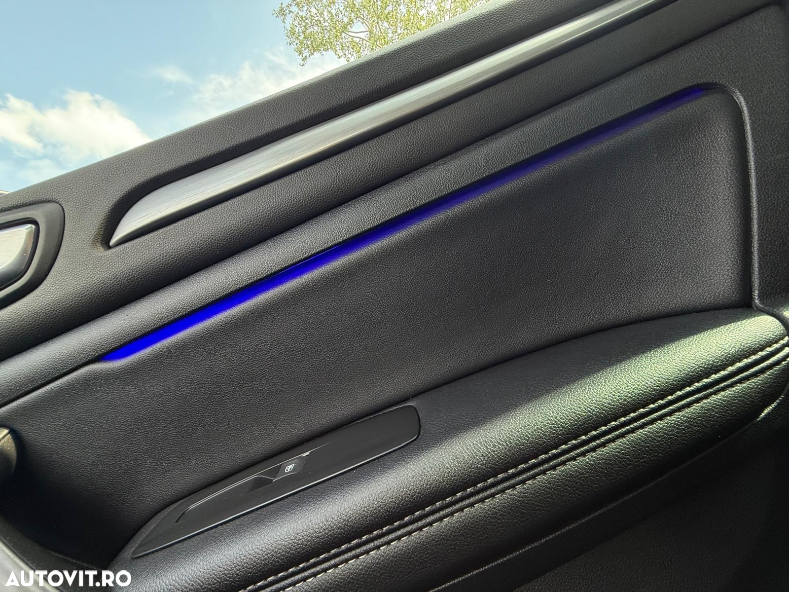 Renault Megane Grandtour ENERGY TCe 130 BOSE EDITION - 27