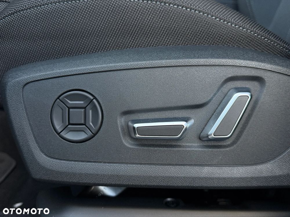 Audi Q3 Sportback - 28