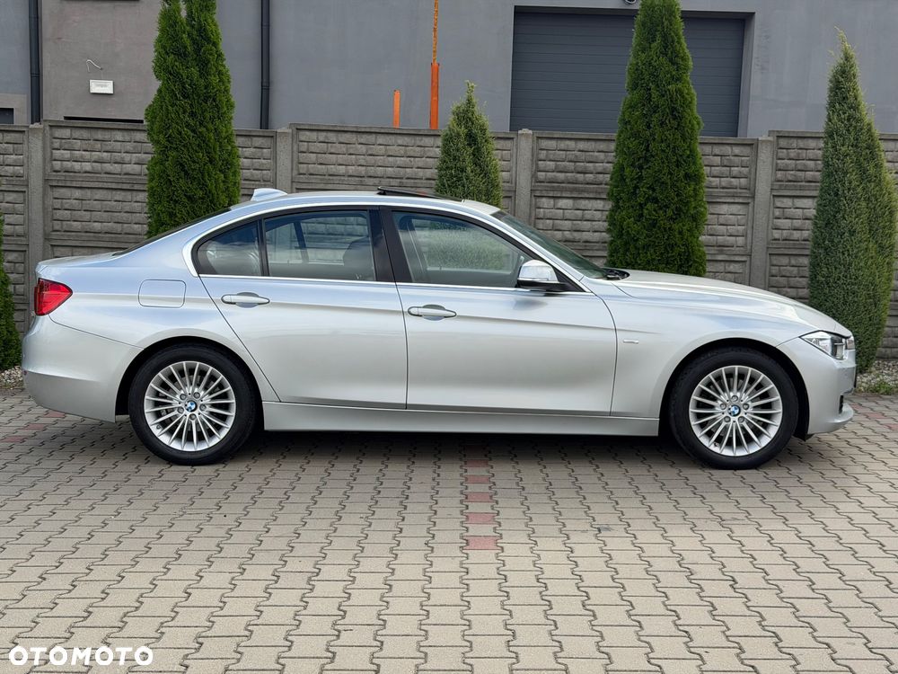 BMW Seria 3 320d Blue Performance Luxury Line - 13