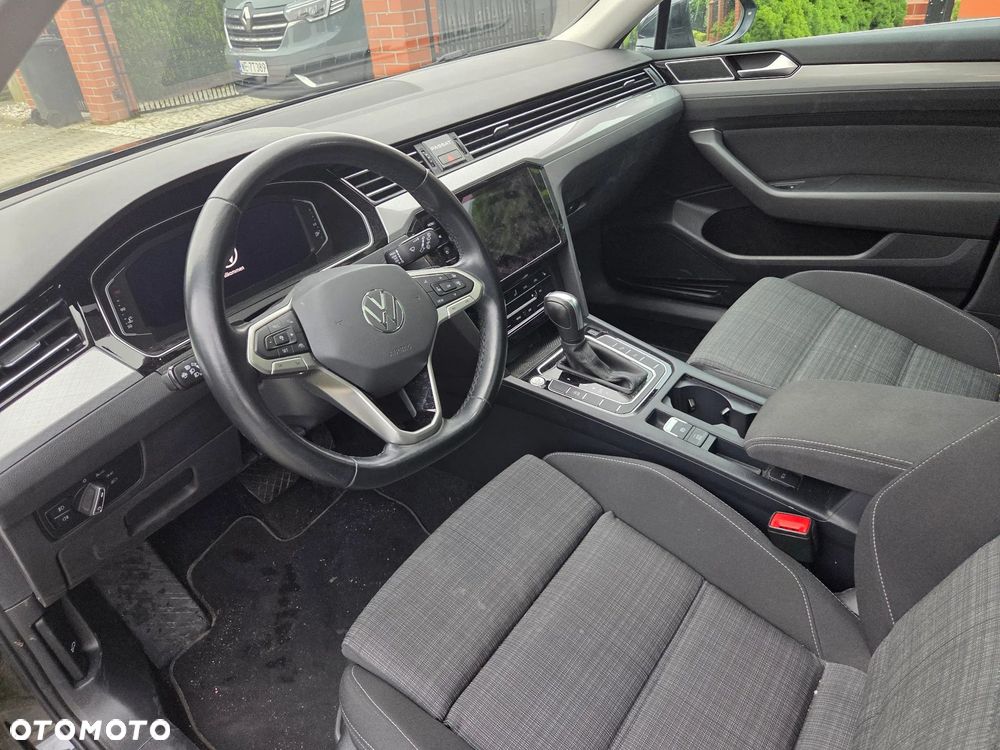 Volkswagen Passat 2.0 TDI SCR DSG Business - 11