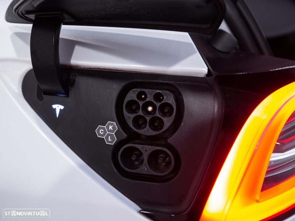 Tesla Model Y RWD - 16