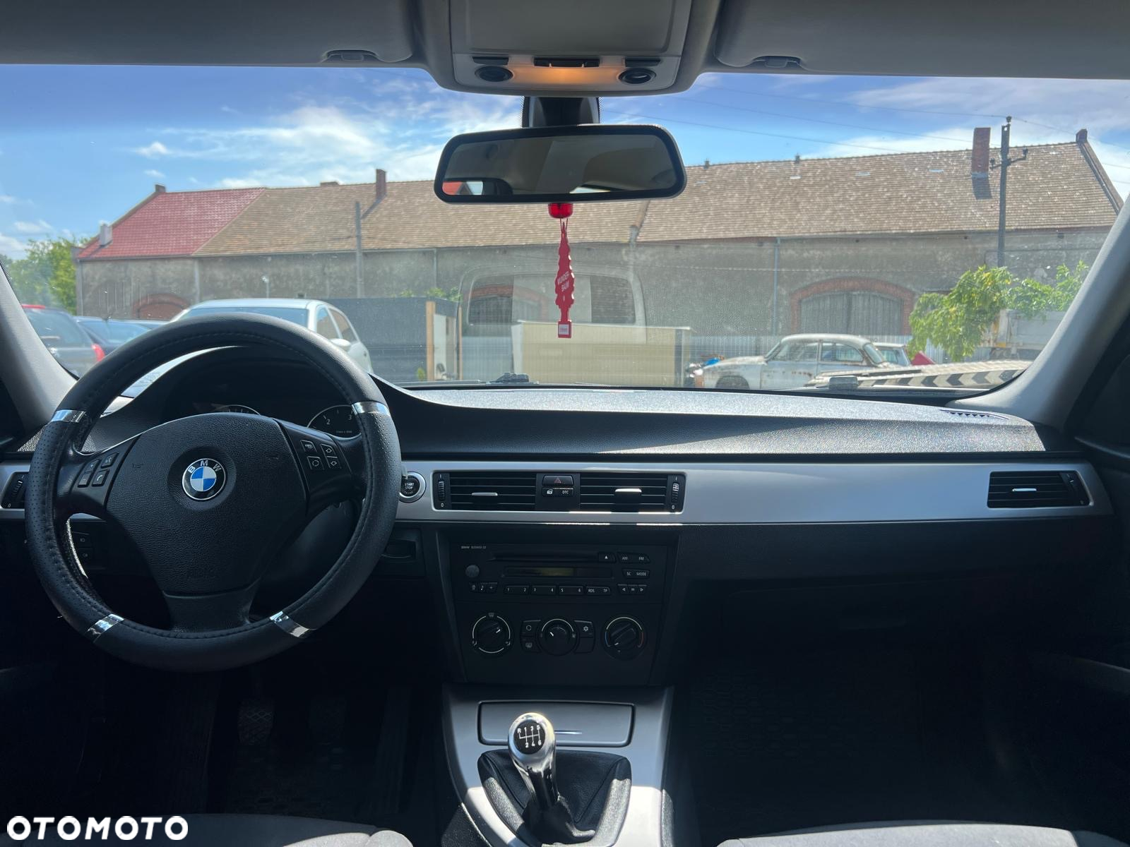 BMW Seria 3 318d - 5
