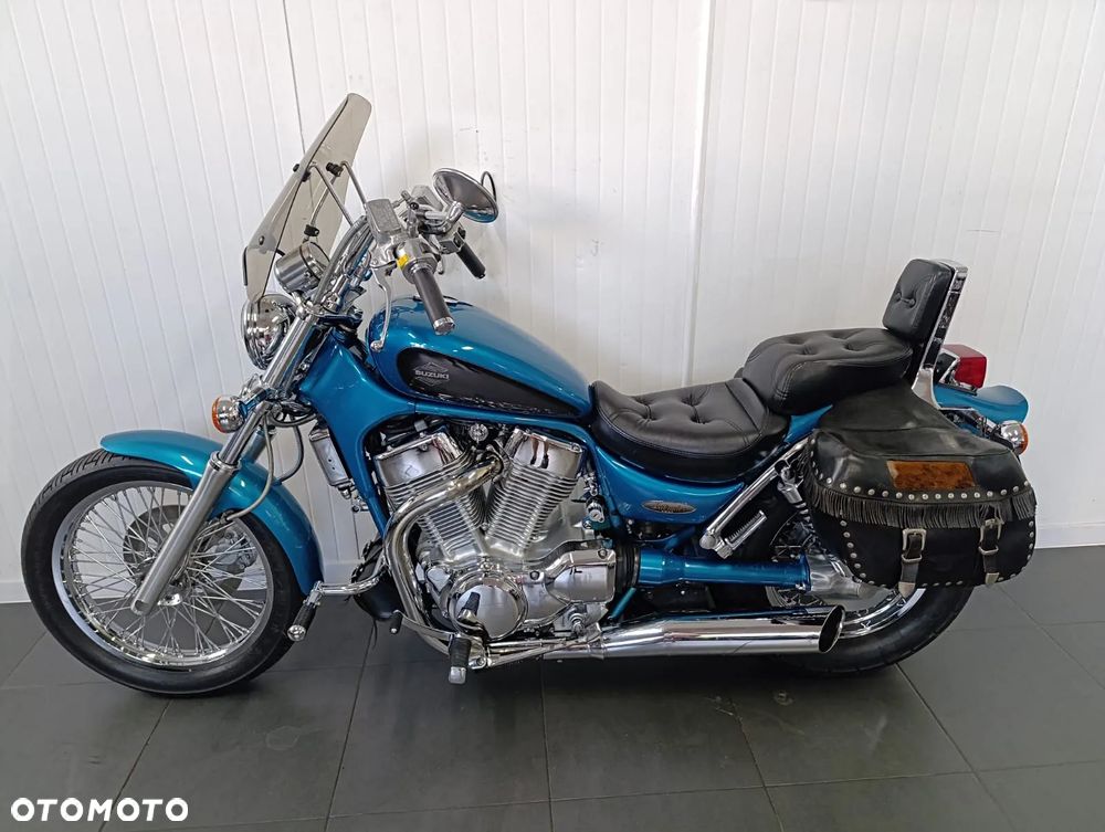Suzuki Intruder - 7