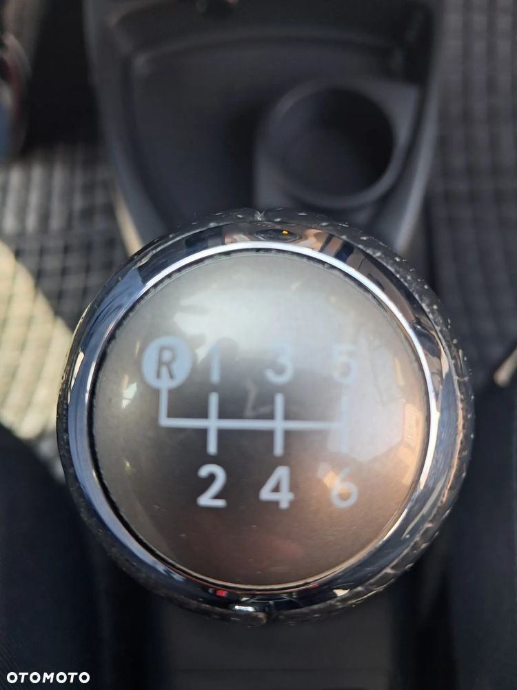 Toyota Yaris 1.33 Sol - 26