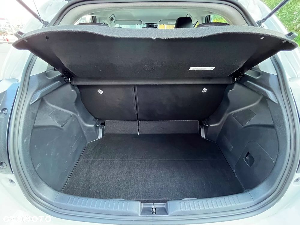 Toyota Yaris Hybrid 1.5 Comfort - 17