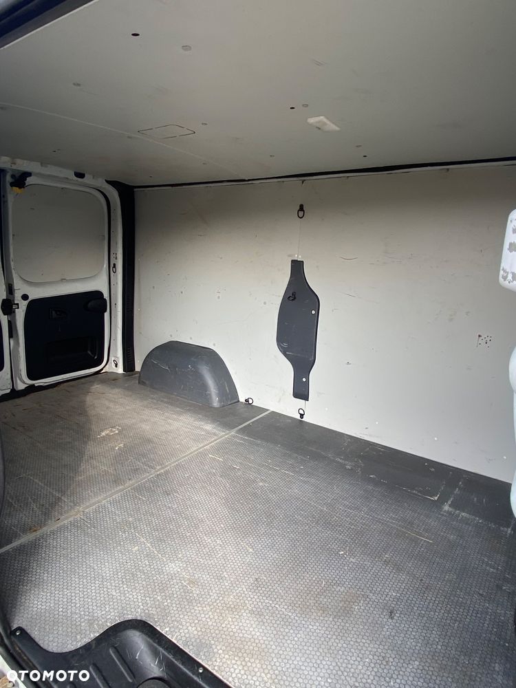 Renault Trafic - 11