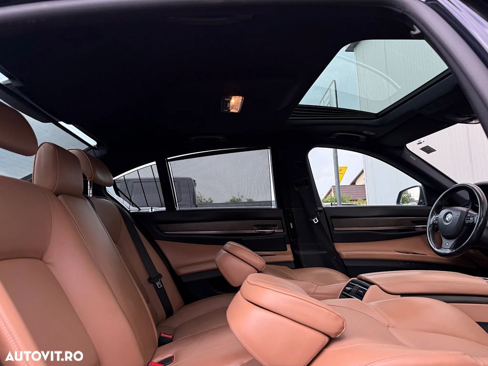 BMW Seria 7 730d Edition Exclusive - 34