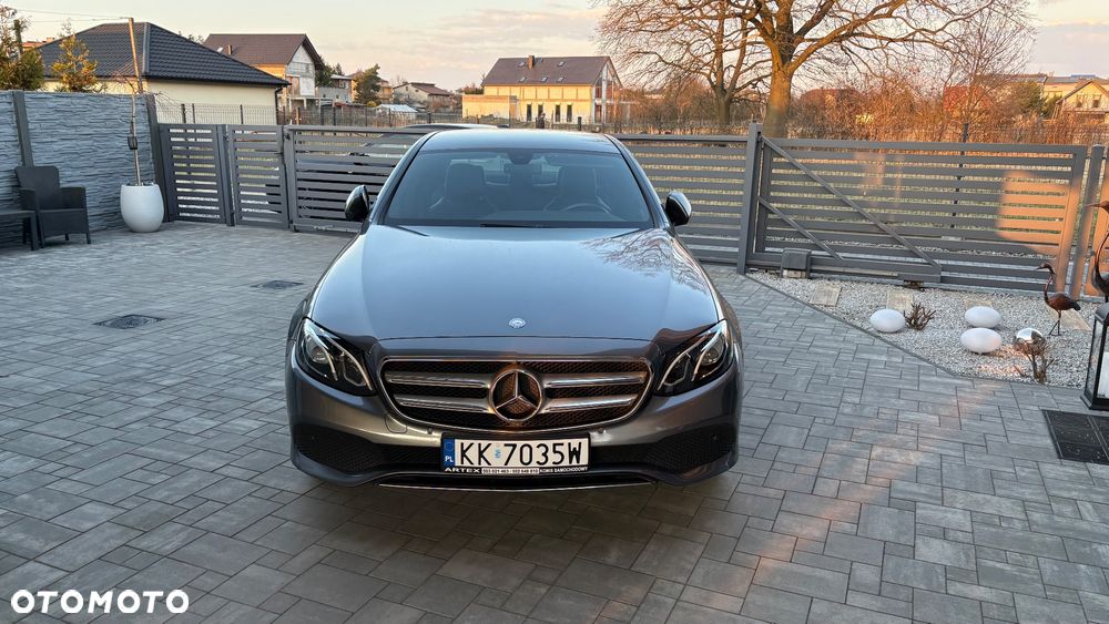 Mercedes-Benz Klasa E 220 d 9G-TRONIC - 2