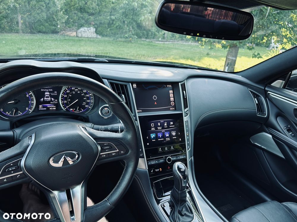 Infiniti Q60 2.0t Premium - 12
