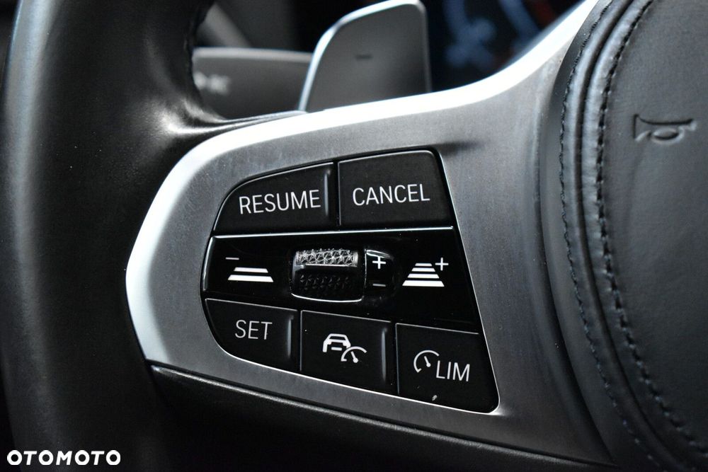 BMW Seria 3 330i xDrive M Sport sport - 16