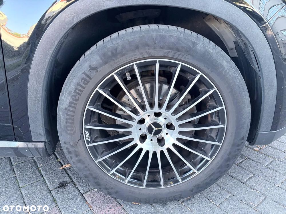 Mercedes-Benz GLA - 22