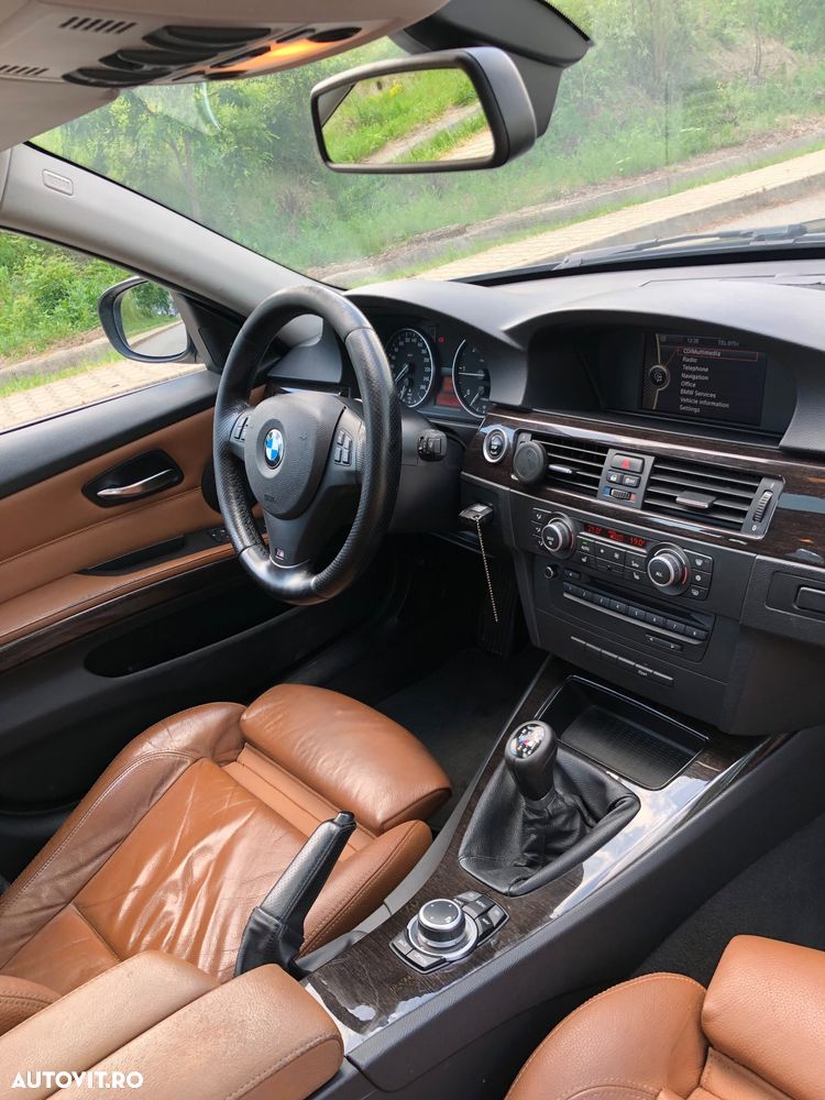 BMW Seria 3 320d DPF Edition Sport - 13