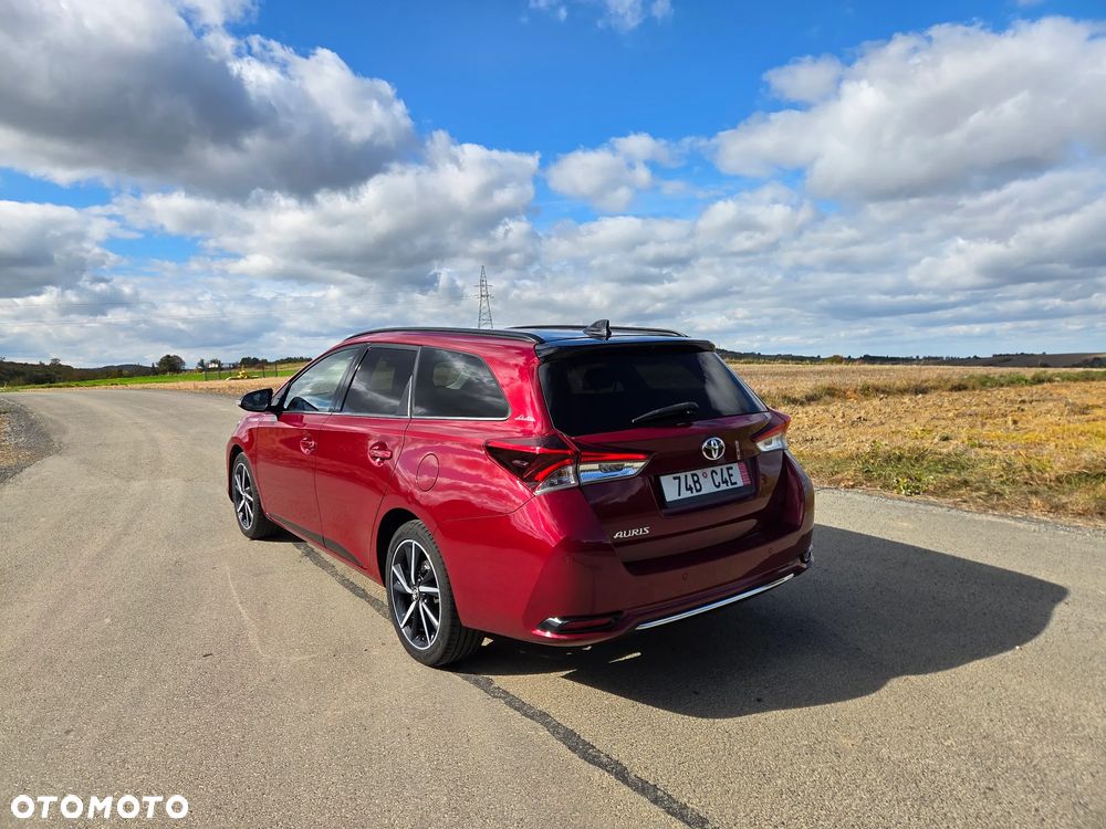 Toyota Auris 1.6 Selection - 4