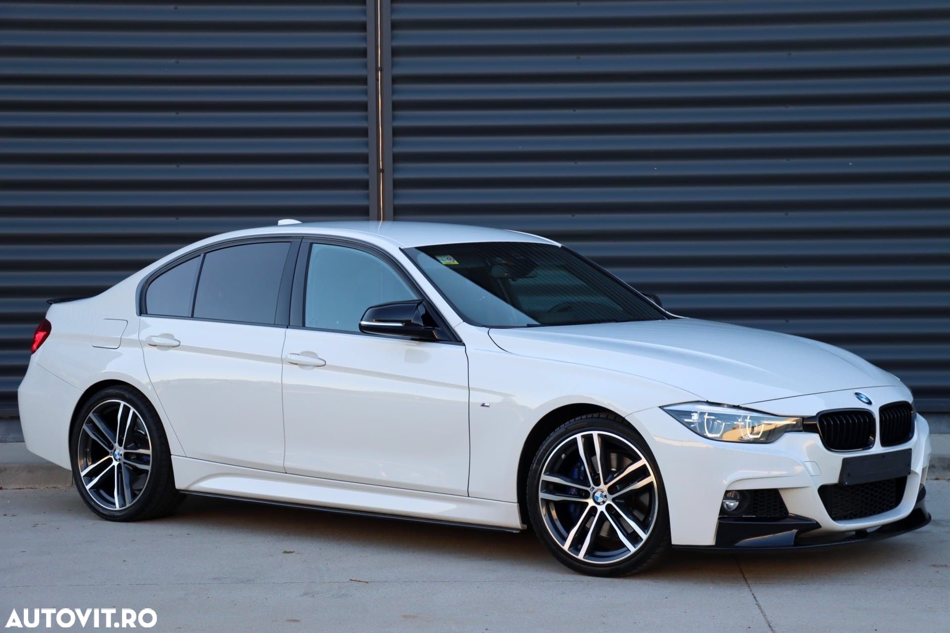 BMW Seria 3 - 1