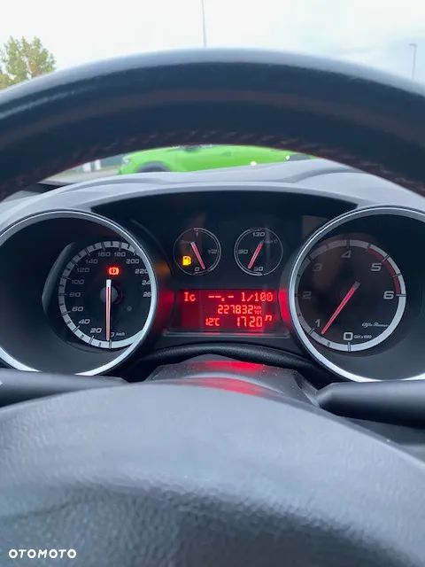 Alfa Romeo Giulietta 1.6 JTDM 16V Veloce - 9