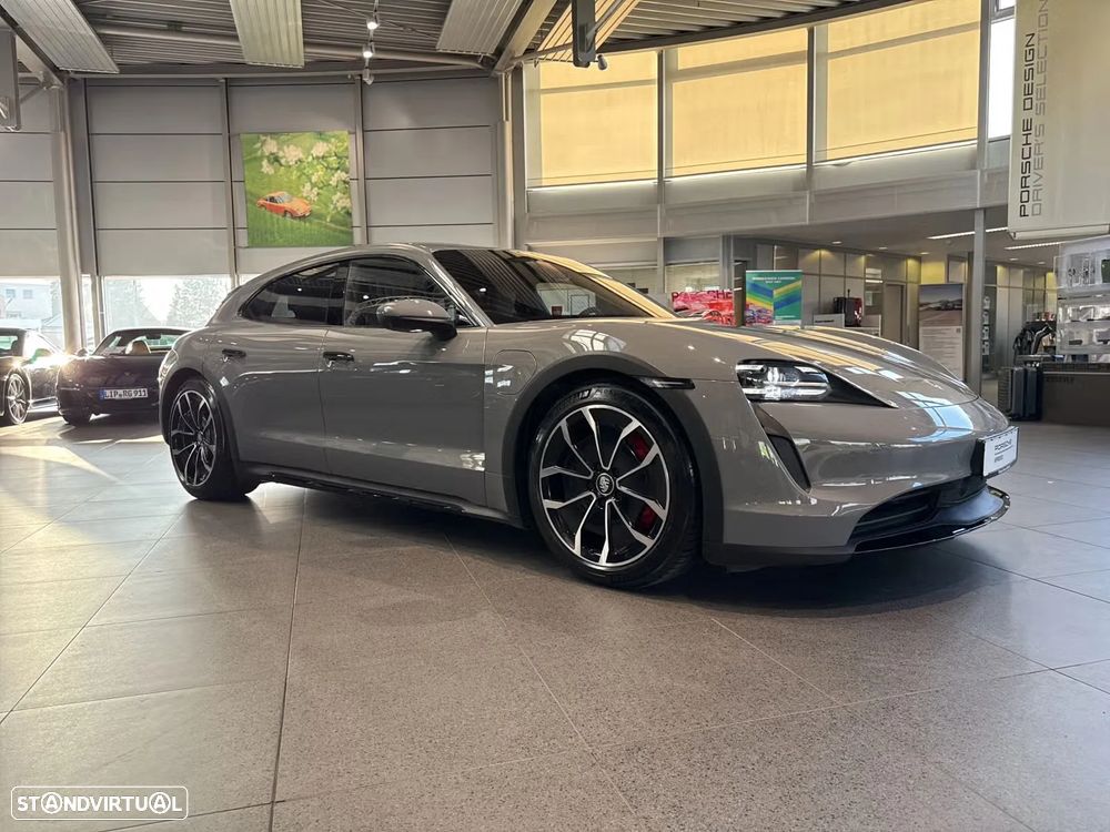 Porsche Taycan Cross Turismo 4S - 10