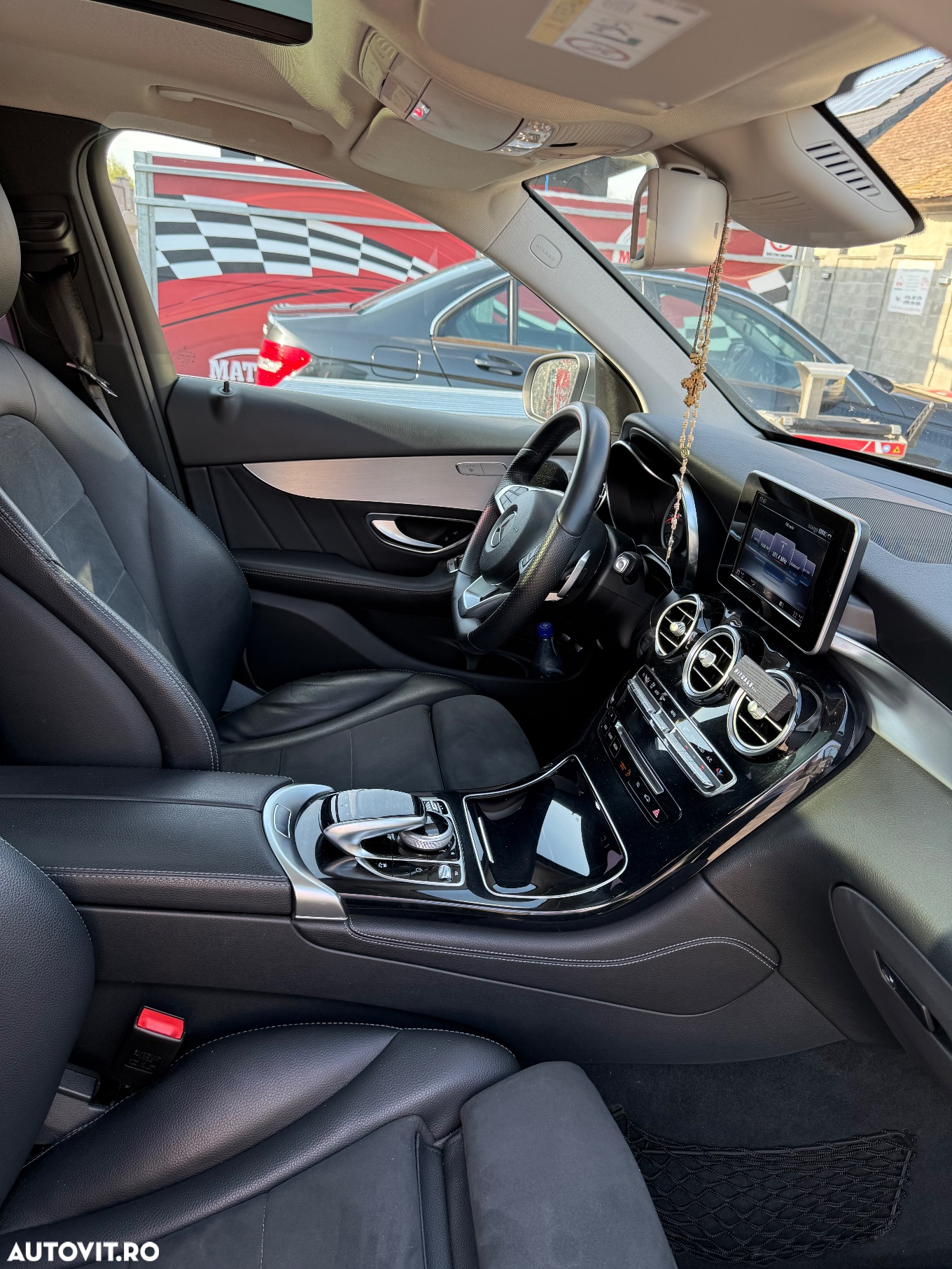 Mercedes-Benz GLC 220 d 4MATIC - 13