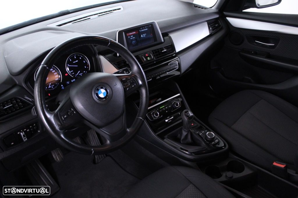 BMW 216 Active Tourer d Advantage - 33