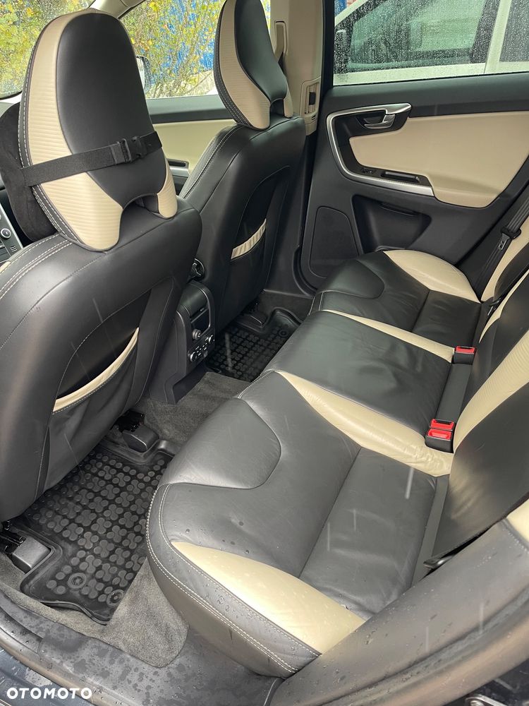 Volvo XC 60 - 10