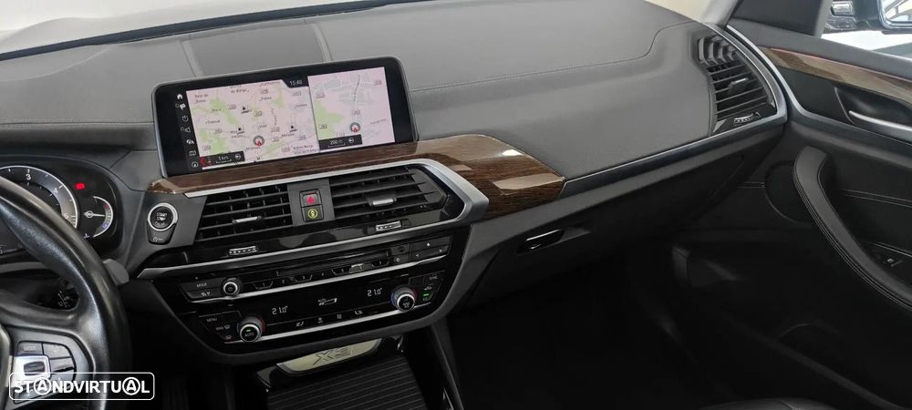 BMW X3 20 d xDrive Line Luxury - 28