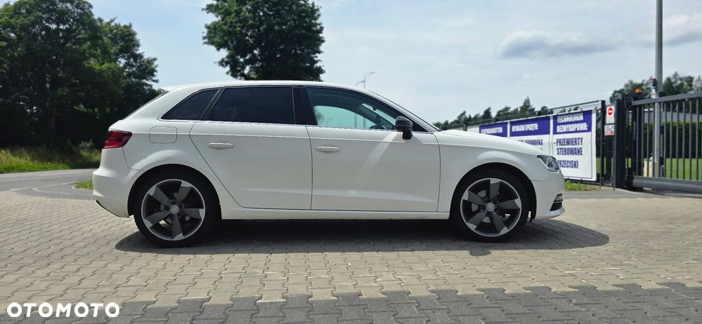 Audi A3 Sportback - 6