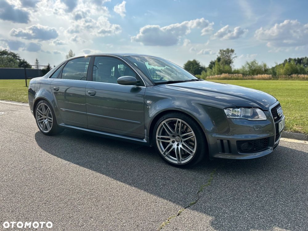 Audi RS4 Limousine - 2