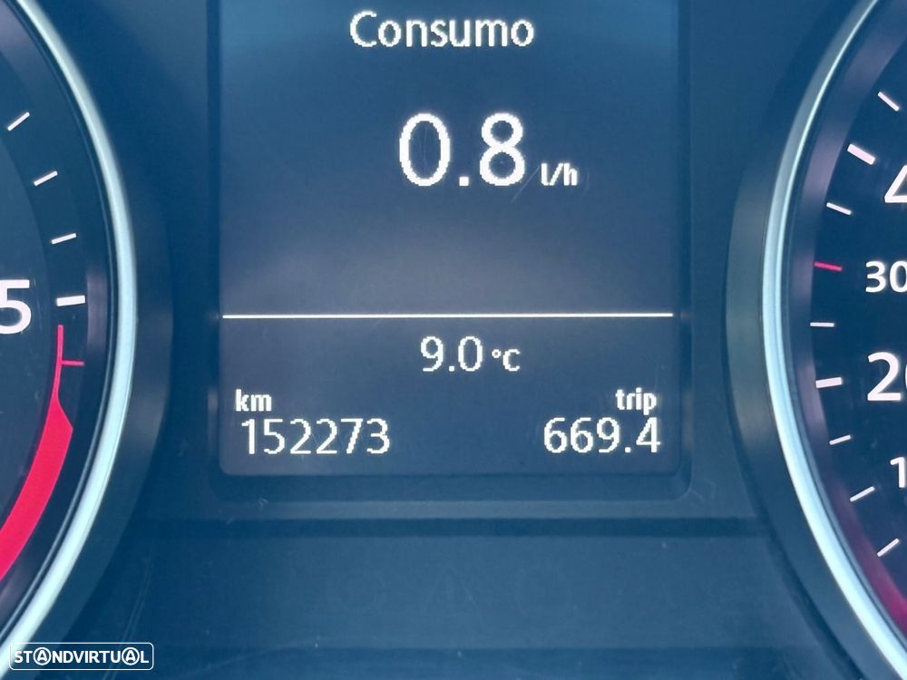 VW Passat 2.0 TDI Confortline DSG - 8